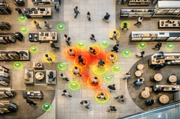 Warum ein Sensor niemals ausreicht: Elsys, Milesight und Xovis kombinieren für präzise Smart-Building-Daten